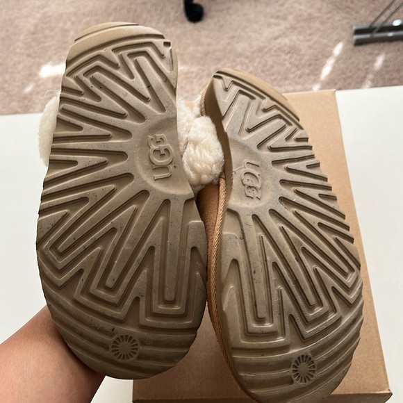 🤎 🐪 Camel Ugg slides used but priced greatly make orders can also be cleaned - Picture 4 of 7